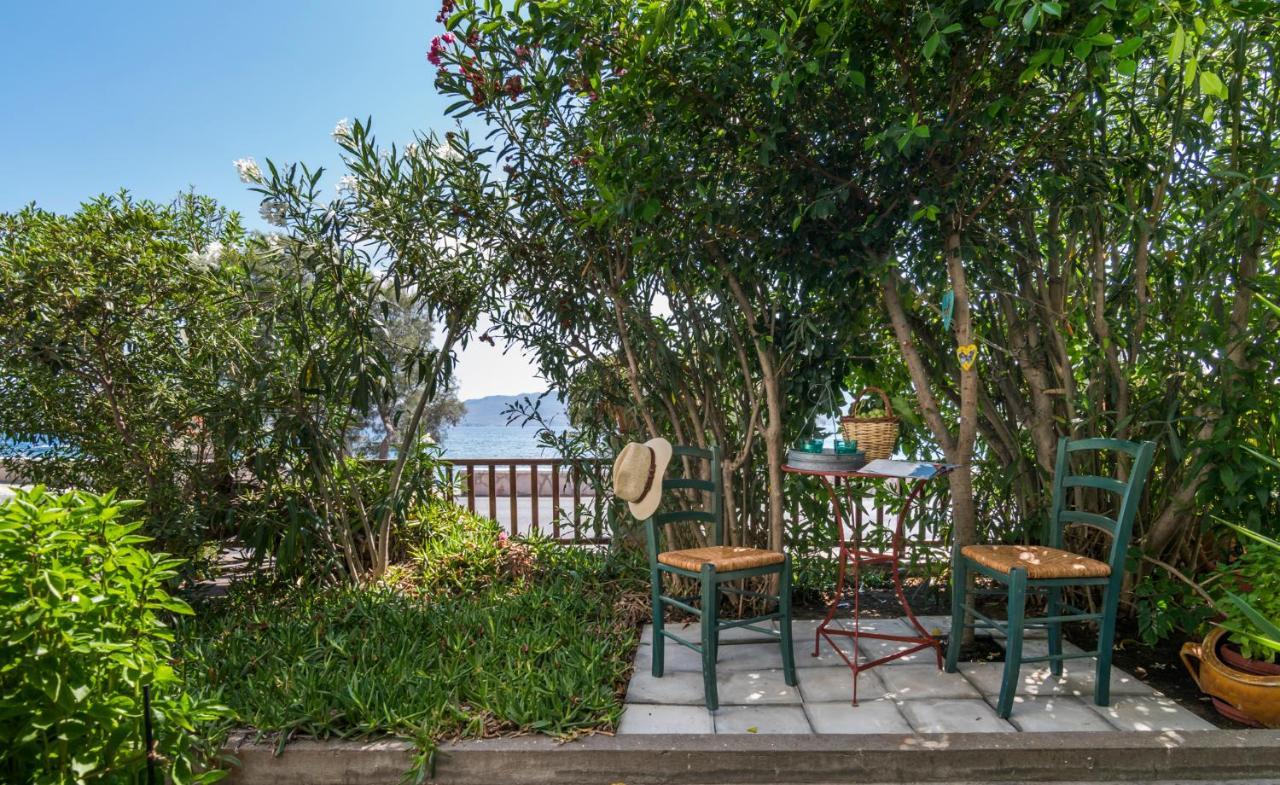 Kourita Garden Apartment With Sea View Near To The Port Of Milos Adamantas  Екстериор снимка