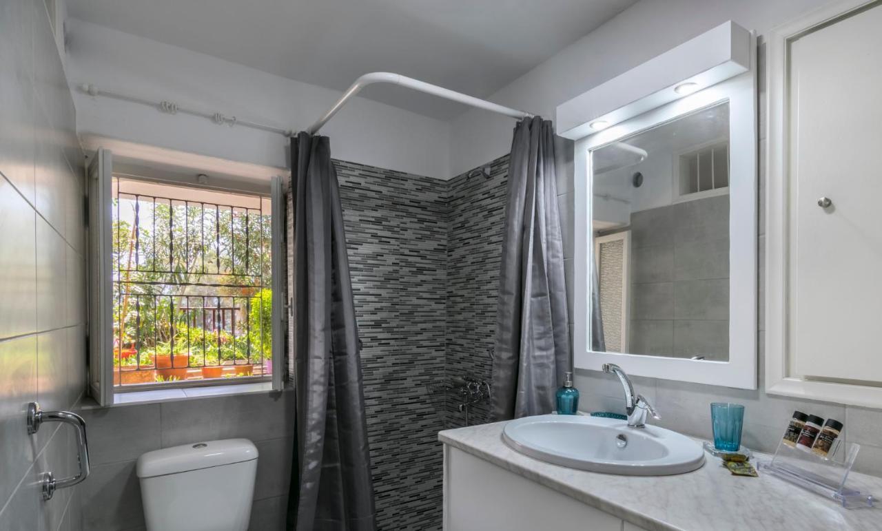 Kourita Garden Apartment With Sea View Near To The Port Of Milos Adamantas  Екстериор снимка